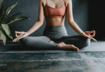 Cool & Relaxed: With These 5 Yoga Exercises You Will Stay Cool Despite the Heat Cool & Relaxed With these 5 yoga exercises - featured image